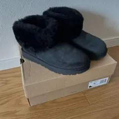 UGG CLASSIC MINI FLUFF