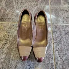 Ferragamo パンプス