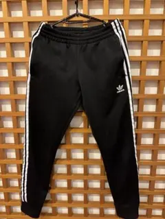 adidas ブラック ジョガーパンツ Mサイズ