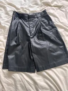 ZARA レザーハーフパンツ