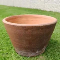 【リユース】ベトナム製　陶器　植木鉢　口径　約27.5㎝　観葉植物　テラコッタのサムネイル