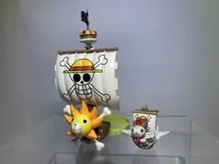 ONE PIECE ワンピース スノードーム メリー号 サニー号 - メルカリ