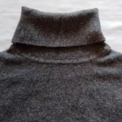 カシミヤタートルネックセーター ユニクロ