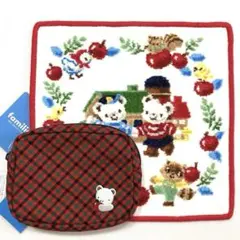 ファミリアの タグ付の ティッシュポケット付ポーチと 新品未使用のハンカチ