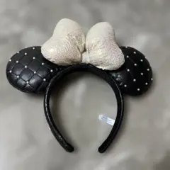 ディズニー カチューシャ 黒と白のリボン