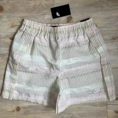 ナイキNIKE カラフルトレーニングショートパンツ　蛍光ネオンイエロー