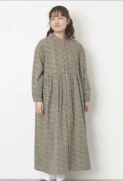 sm2 保温加工バンドカラーワンピース　Mサイズ❤️