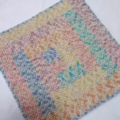 ハンドメイド　マルチカバー　マット　約33 × 33cmのサムネイル