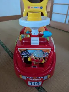 アンパンマン　手押し車　消防車