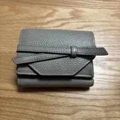 美品 tov 財布のサムネイル