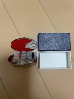 刺繍模様の裁縫セット　ミニ裁縫セット