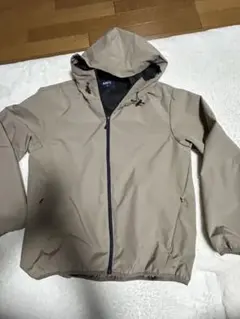 ベージュ フード付きジャケット