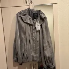 新品ZARA フリル襟付きグレージュブルゾン　M