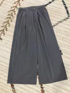 美品EVERY.VERY NICE CLAUP タックワイドパンツとろみ　フリー