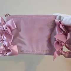 【美品】 メゾンドフルール　リボンピンクポーチ　小物入れ　化粧ポーチ