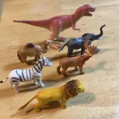フィギュア　おもちゃ　動物