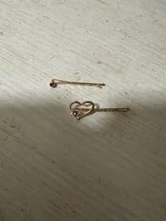 キラキラハートゴールドミニサイズヘアピン2個セット