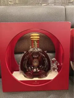 Louis XIII レミーマルタン　空瓶　箱あり　バカラ 空き瓶　ルイ13世 バカラ製】レミーマルタン ルイ13世 空瓶・蓋のみ（外箱なし） - メルカリ