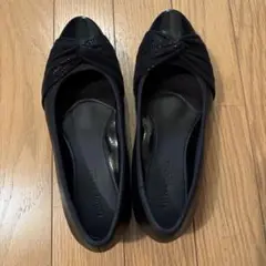 Fuwarakuフラットシューズ 黒 ツイストデザイン