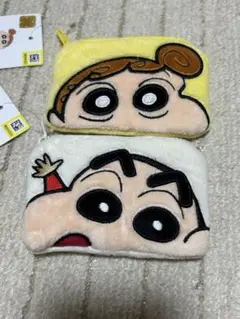 値下げしました❗️韓国ダイソー クレヨンしんちゃん ミニポーチ 2種セット