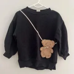 クマのぬいぐるみ付きトレーナー
