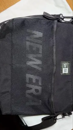 美品NEW ERA ニューエラ サコッシュ ショルダーバッグ メッシュ ブラック