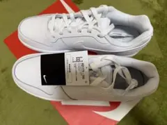 Nike AD175-100 ホワイト スニーカー