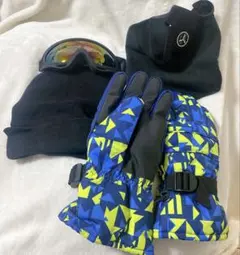1点限り❣️スキーグローブ　防水防寒　ゴーグル　ニット帽子　フェイスマスク付き