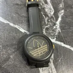 adidas ブラック ウォッチ