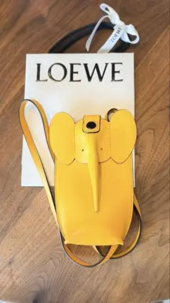 LOEWE 象デザイン ショルダーバッグ イエロー LOEWE 象デザイン ショルダーバッグ イエロー