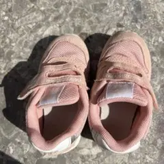 New Balance ピンク スニーカー 13.5
