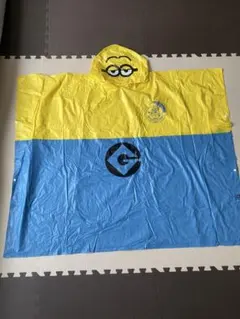 ユニバーサル　ミニオン フード付きポンチョ　レインコート