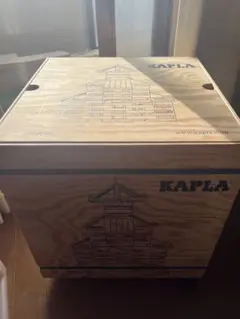 【美品】KAPLA1000ピース（995ピースのみ） 知育玩具 キャスター付き 美品】KAPLA1000ピース（995ピースのみ） 知育玩具 キャスター付き