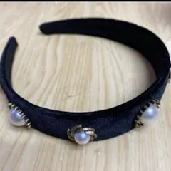 パール付き黒カチューシャ