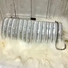 パーティーバッグ　クラッチバッグ　シルバー　ビーズ