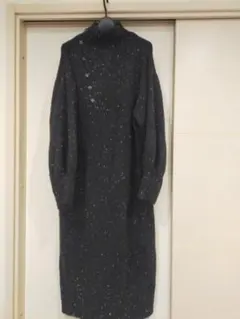 ブージュルード　ぽわん袖のニットワンピース