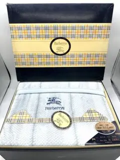 BURBERRY バーバリー　綿毛布　高級シール織　140×200 2枚セット BURBERRY バーバリー 綿毛布 高級シール織 140×200 2枚セット