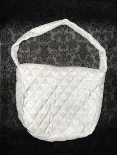 ホワイト キルティング トートバッグ