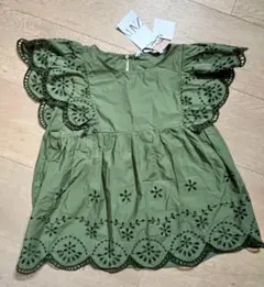 新品未使用　ZARA イギリス刺繍フリルトップス　M