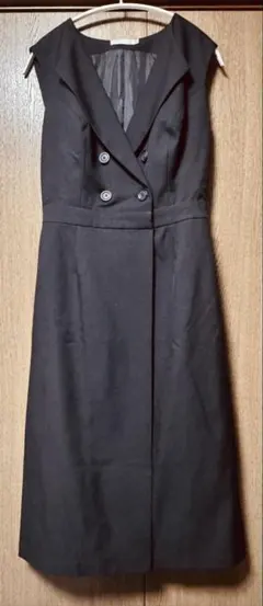 【最終価格】overE　トレンチ風ジレワンピース　ブラック/90 最終価格】overE トレンチ風ジレワンピース ブラック/90 - メルカリ