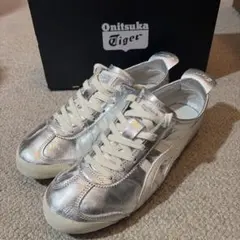 Item thumbnail for item 85d8c9a1-e641-42c2-9569-c06f23512fbd