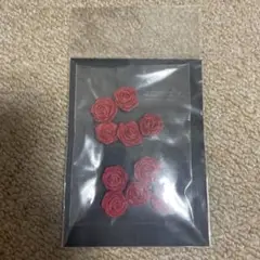 レッドペーパーローズ 12P 0.9x1.7cm デコレーションパーツ　紙　薔薇