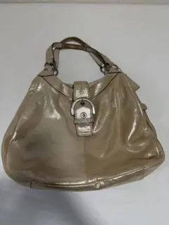 COACH パテントレザー トートバッグ シャンパンゴールドのサムネイル