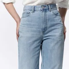 GU ハイライズストレートジーンズ Mサイズ ︎