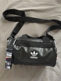 adidas ショルダーバッグ ブラック コラボのサムネイル