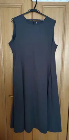 【新品】UNIQLO　エアリズムノースリーブワンピース　グレー3XL大きいサイズ