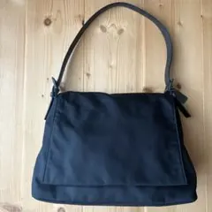 コーチ ナイロン＆レザーショルダーバック　黒