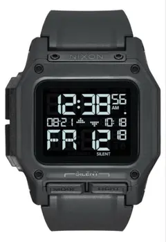 NIXON Regulus 腕時計オールブラック（電池切れ）のサムネイル