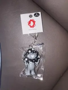 関西万博黒　ミャクミャク　立体キーホルダー