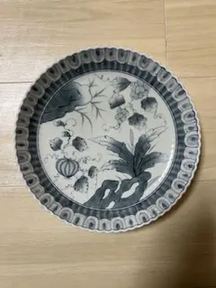 蔵出し古伊万里骨董品 青磁花鳥染付皿 幅約21cm - メルカリ